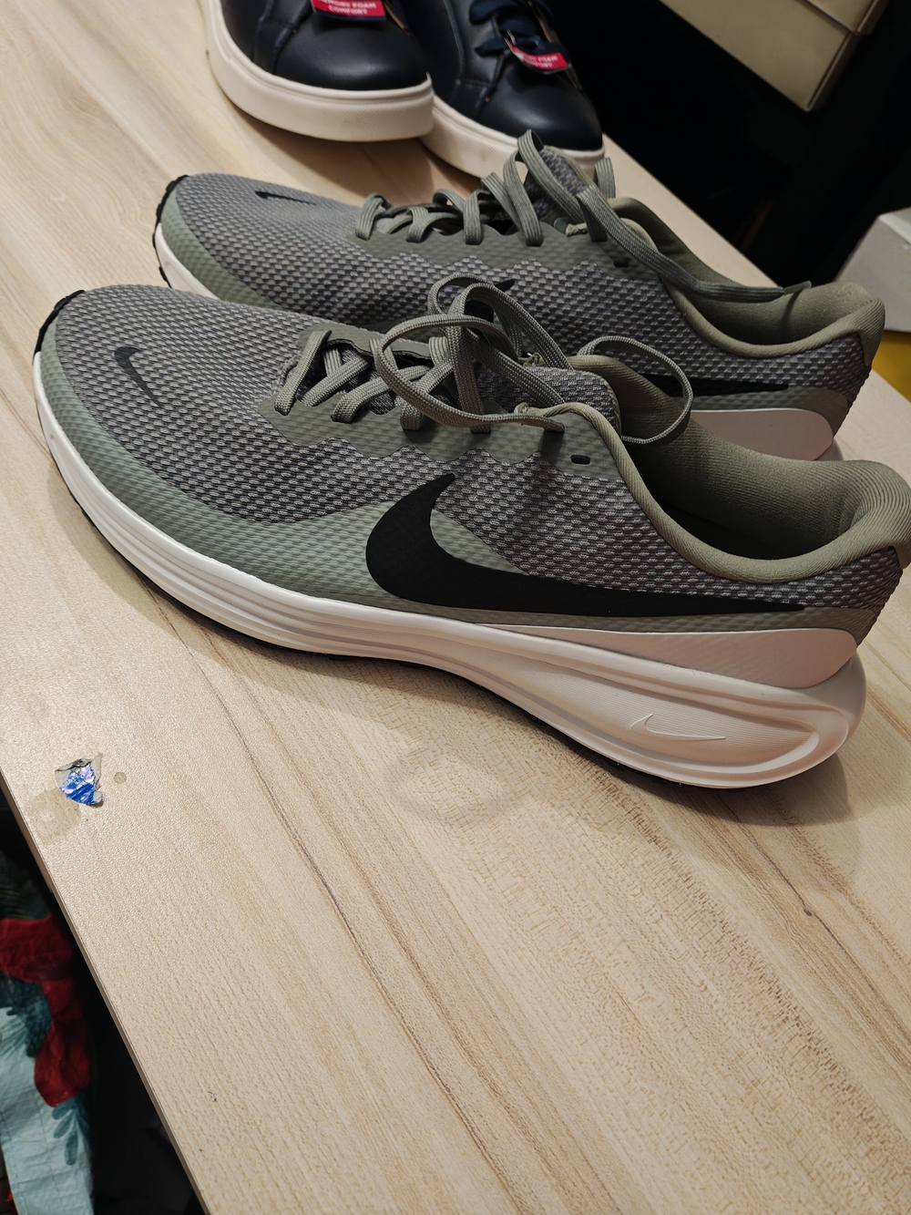 Nike Men’s Athletic Shoes - Olive Green/Black